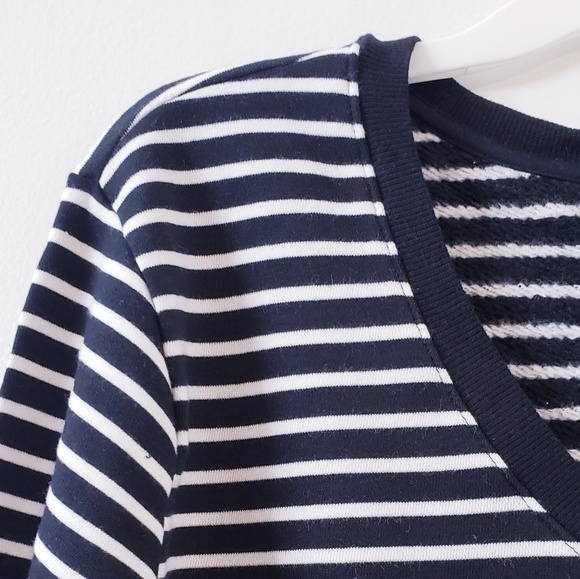 Women's striped long sleeve  V-Neck pullover - Picture 4 of 5